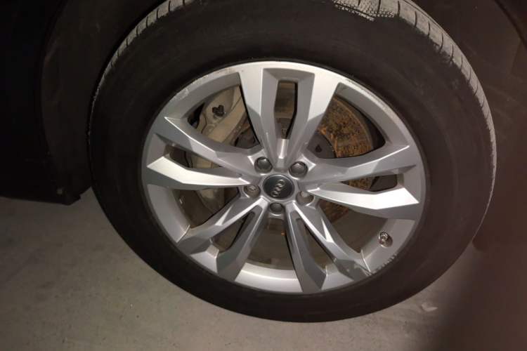 Used Audi Q7 2016 45 TFSI Technology Edition Right Front Wheel Hub