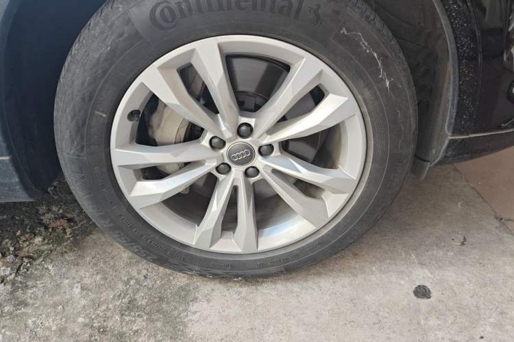 Used Audi Q7 2016 45 TFSI Technology Edition Right Front Wheel Hub