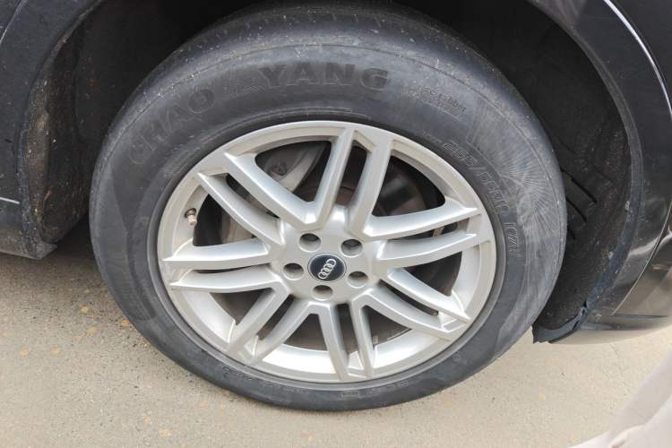 Used Audi Q7 2016 40 TFSI S line Sport Edition Right Front Wheel Hub