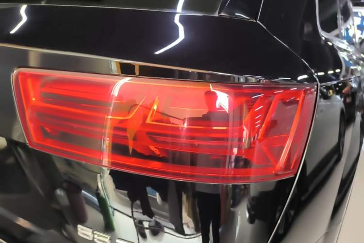 Used Audi Q7 2016 45 TFSI S line Prestige Edition Right Rear Taillight
