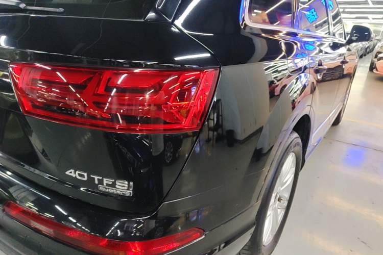 Used Audi Q7 2016 40 TFSI S line Sport Edition Right Rear Taillight