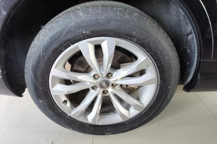 Used Audi Q7 2016 45 TFSI Technology Edition Right Rear Wheel Hub