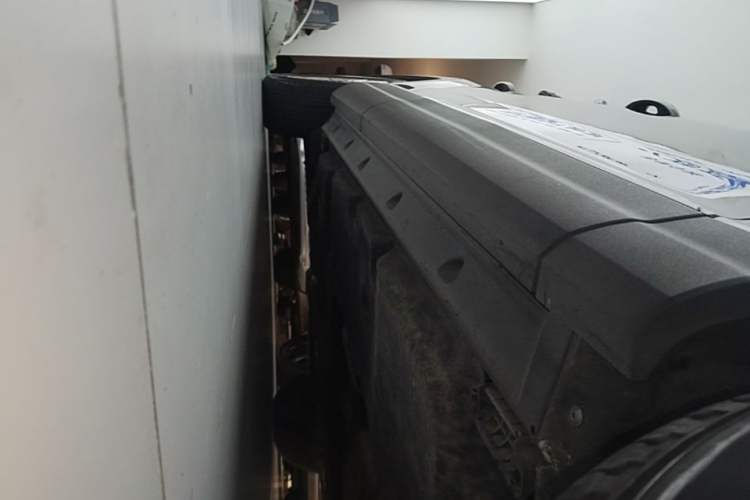 Used Audi Q7 2016 40 TFSI U.S. Specification Right Side Sill