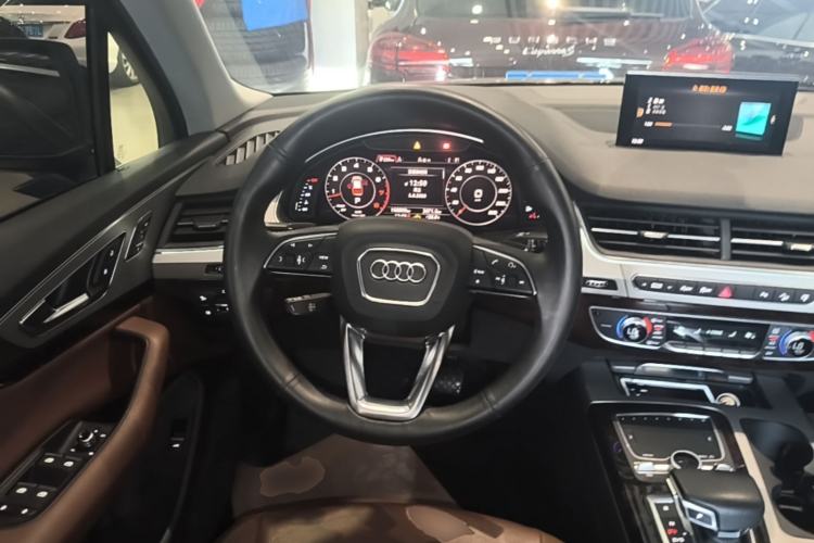 Used Audi Q7 2016 45 TFSI Technology Edition Steering Wheel