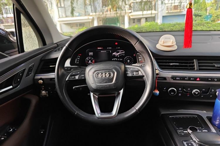 Used Audi Q7 2016 45 TFSI Technology Edition Steering Wheel