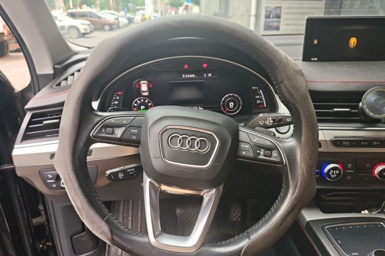 Used Audi Q7 2016 45 TFSI Technology Edition Steering Wheel