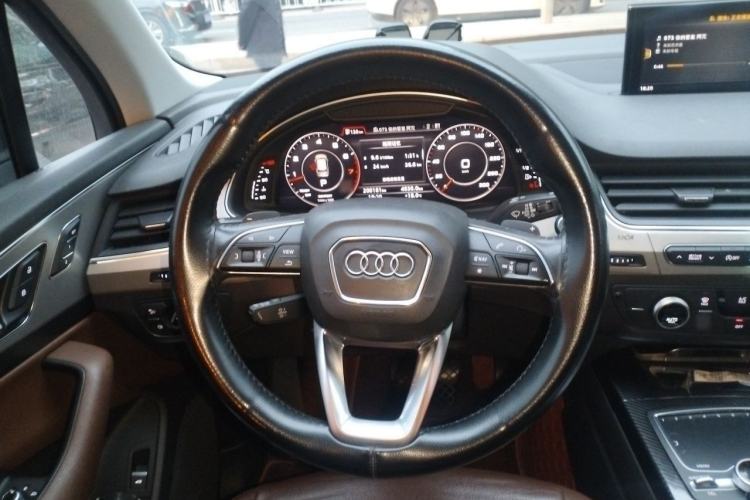 Used Audi Q7 2016 45 TFSI Technology Edition Steering Wheel