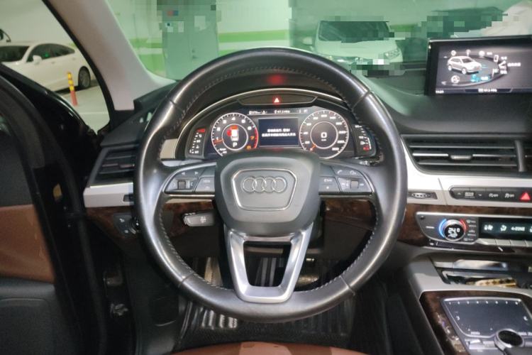 Used Audi Q7 2016 45 TFSI S line Sport Edition Steering Wheel