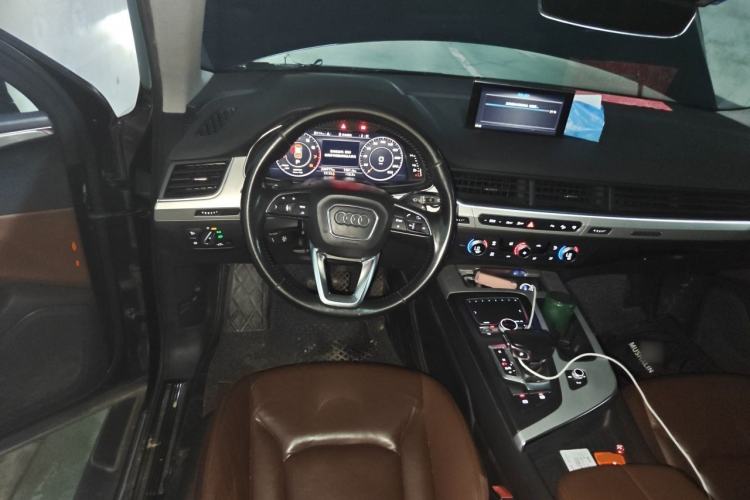 Used Audi Q7 2016 45 TFSI Technology Edition Steering Wheel