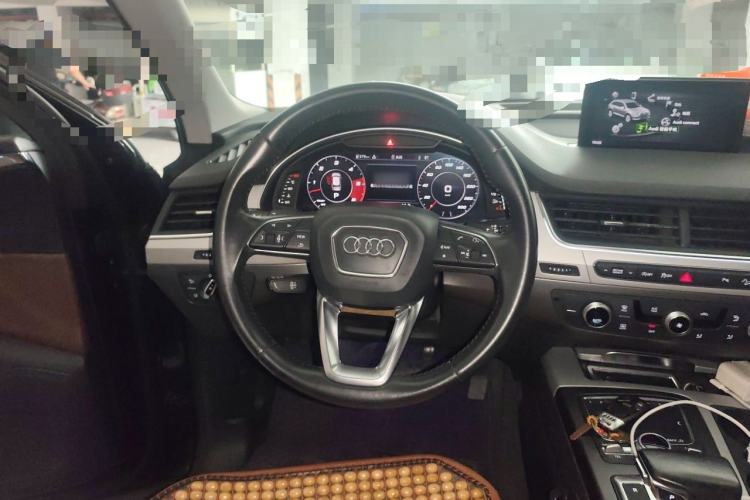 Used Audi Q7 2016 45 TFSI Technology Edition Steering Wheel