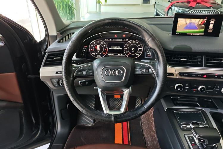 Used Audi Q7 2016 40 TFSI S line Sport Edition Steering Wheel
