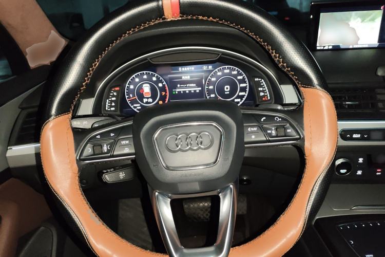 Used Audi Q7 2016 45 TFSI Technology Edition Steering Wheel