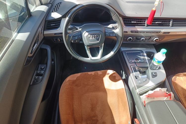 Used Audi Q7 2016 45 TFSI Technology Edition Steering Wheel