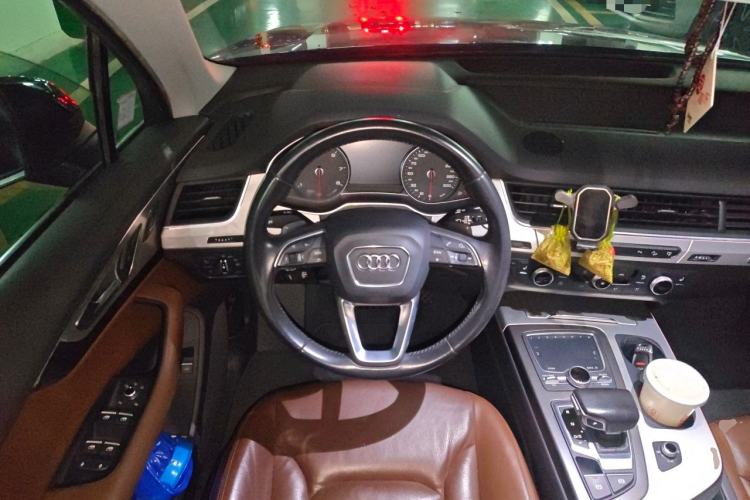 Used Audi Q7  Steering Wheel