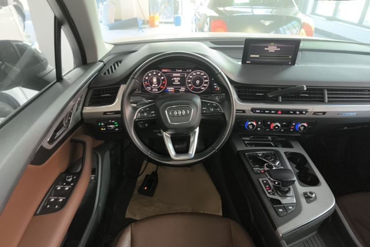 Used Audi Q7 2016 45 TFSI Technology Edition Steering Wheel
