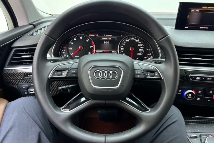Used Audi Q7 2016 3.0 TFSI parallel import Steering Wheel