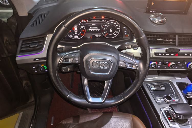 Used Audi Q7 2016 40 TFSI Comfort Model Steering Wheel
