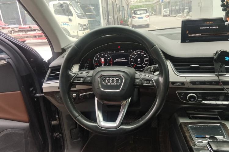 Used Audi Q7 2016 45 TFSI S line Sport Edition Steering Wheel