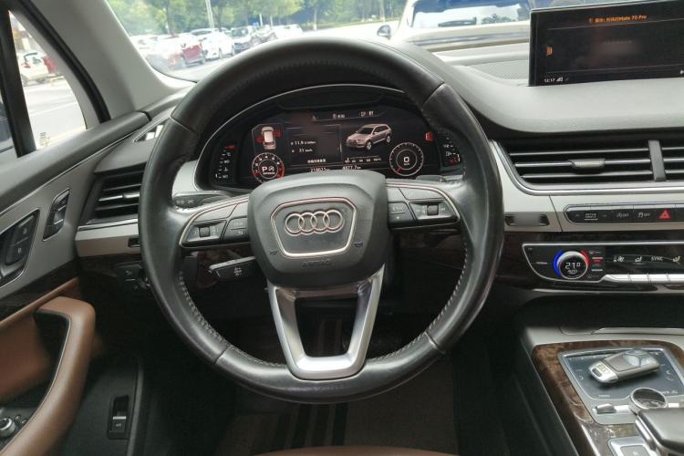 Used Audi Q7 2016 45 TFSI S line Sport Edition Steering Wheel