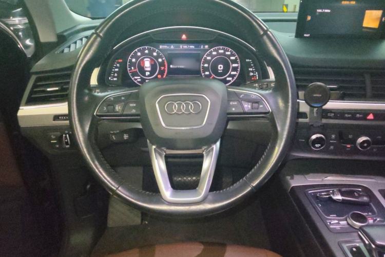 Used Audi Q7 2016 45 TFSI Technology Edition Steering Wheel