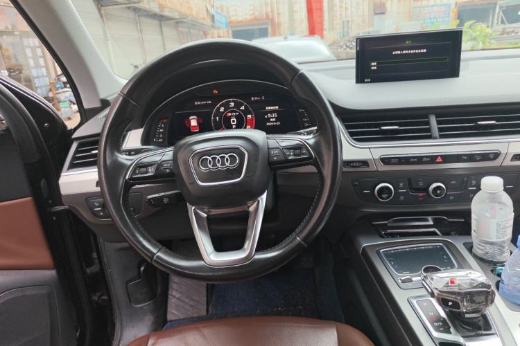 Used Audi Q7 2016 40 TFSI S line Sport Edition Steering Wheel