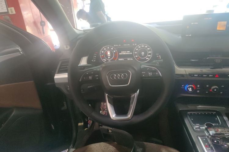 Used Audi Q7 2016 45 TFSI Technology Edition Steering Wheel