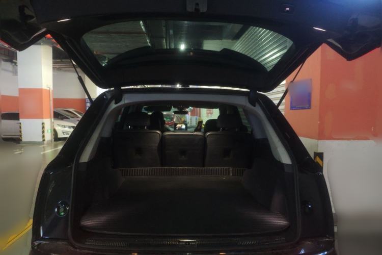 Used Audi Q7 2016 3.0 TFSI parallel import Trunk