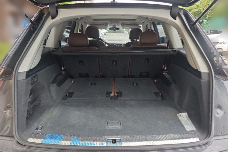 Used Audi Q7 2016 40 TFSI Comfort Model Trunk