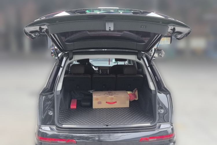Used Audi Q7 2016 40 TFSI S line Sport Edition Trunk
