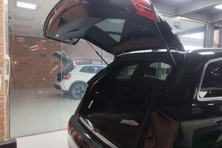 Used Audi Q7 2016 3.0 TFSI 7 seats parallel import Trunk