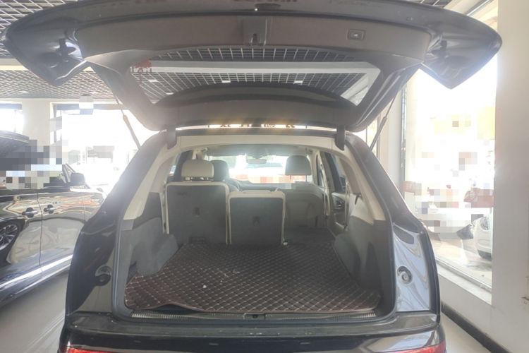 Used Audi Q7 2016 40 TFSI Comfort Model Trunk