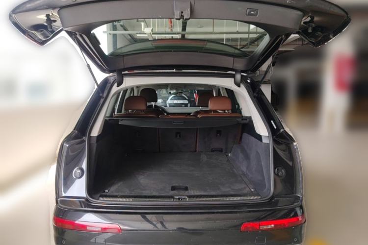 Used Audi Q7 2016 45 TFSI Technology Edition Trunk