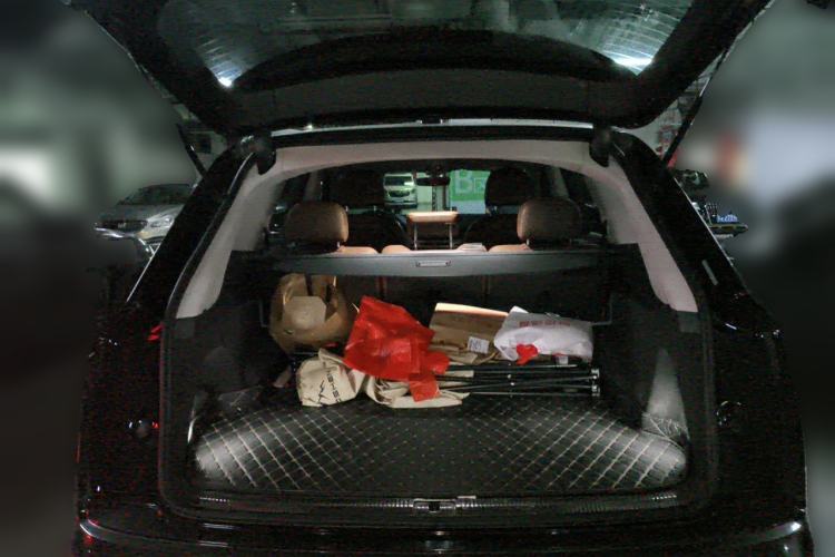 Used Audi Q7 2016 40 TFSI Comfort Model Trunk