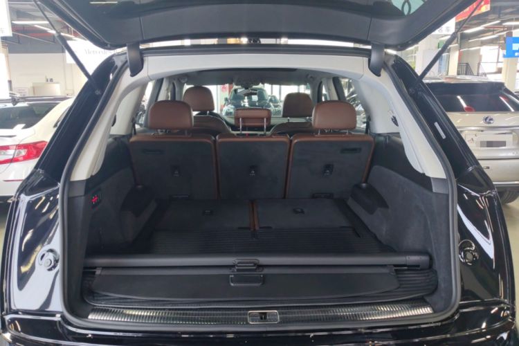 Used Audi Q7 2016 45 TFSI Technology Edition Trunk