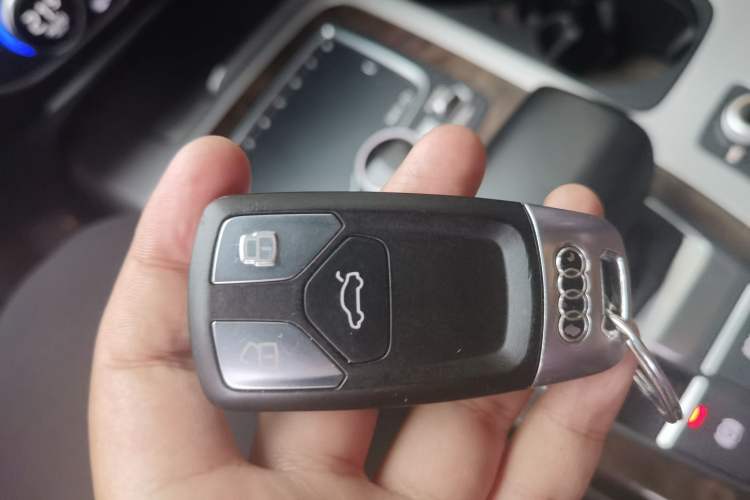 Used Audi Q7 2016 45 TFSI Technology Edition Vehicle Key