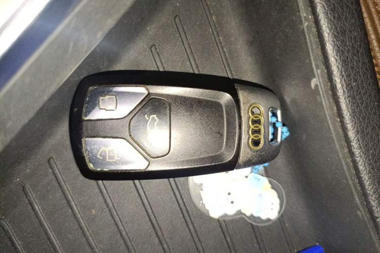 Used Audi Q7 2016 45 TFSI Technology Edition Vehicle Key