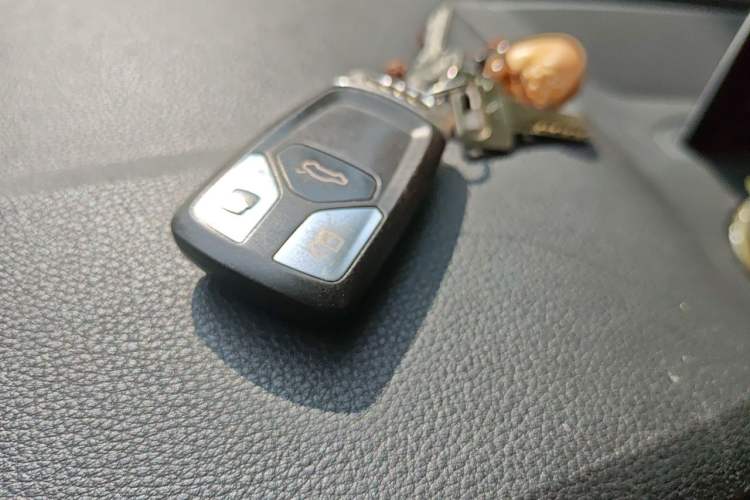 Used Audi Q7 2016 45 TFSI S line Sport Edition Vehicle Key
