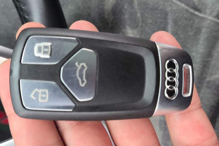 Used Audi Q7 2016 40 TFSI S line Sport Edition Vehicle Key