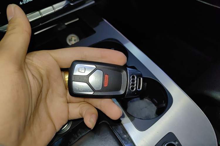 Used Audi Q7 2016 3.0 TFSI parallel import Vehicle Key