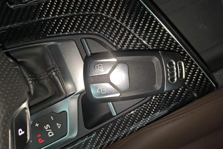 Used Audi Q7 2016 3.0 TFSI parallel import Vehicle Key