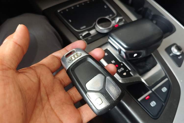 Used Audi Q7 2016 45 TFSI Technology Edition Vehicle Key