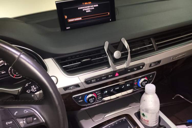 Used Audi Q7 2016 45 TFSI S line Sport Edition Audio And AC Panel