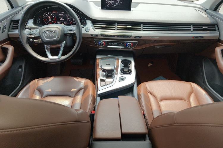 Used Audi Q7 2016 45 TFSI S line Sport Edition Center Console