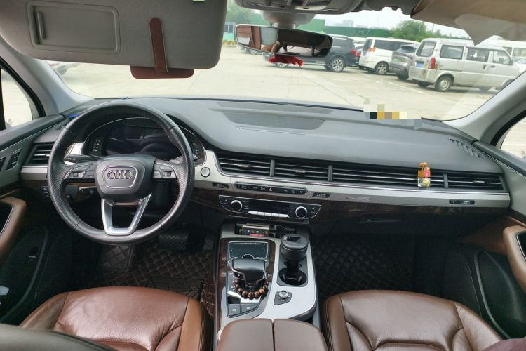 Used Audi Q7 2016 45 TFSI S line Sport Edition Center Console