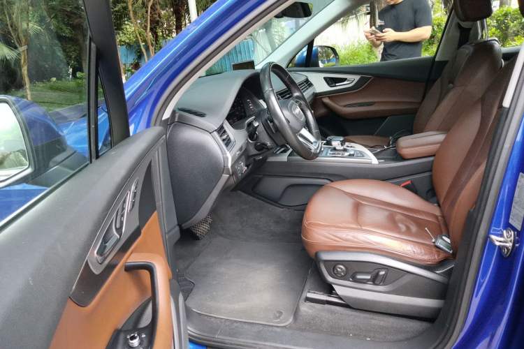 Used Audi Q7 2016 40 TFSI S line Sport Edition Driver Seat
