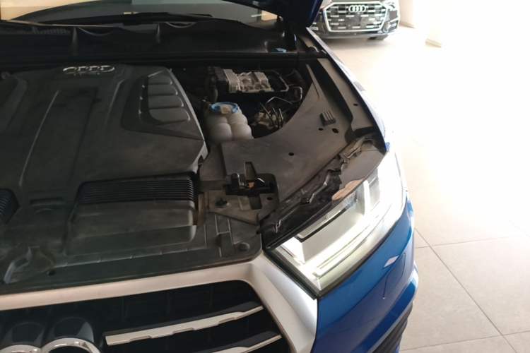 Used Audi Q7 2016 40 TFSI S line Sport Edition Engine Bay Left