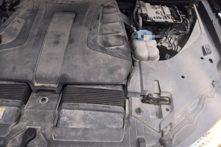 Used Audi Q7 2016 40 TFSI Comfort Model Engine Bay Left