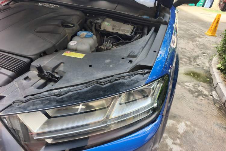 Used Audi Q7 2016 45 TFSI S line Sport Edition Engine Bay Left