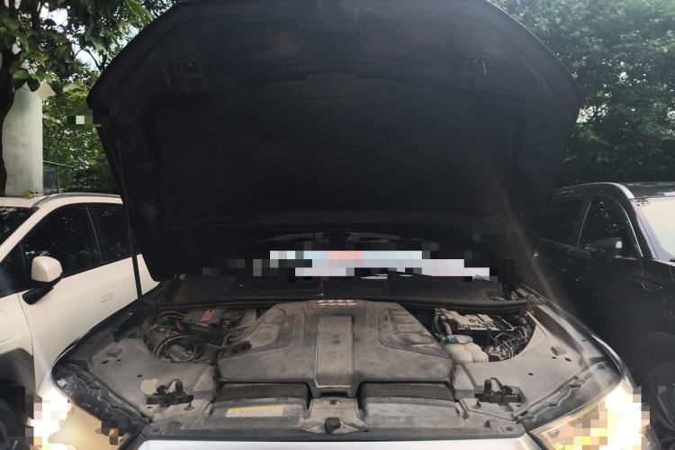 Used Audi Q7 2016 40 TFSI Comfort Model Engine Bay