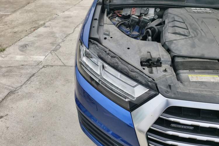 Used Audi Q7 2016 45 TFSI S line Sport Edition Engine Bay Right